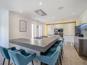 Geschirrspüler, Hochstuhl