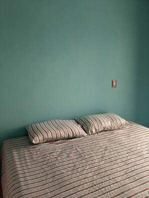 3 chambres, fer et planche à repasser, Wi-Fi gratuit, draps fournis