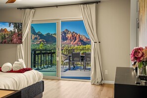 5 bedrooms, desk, iron/ironing board, travel cot