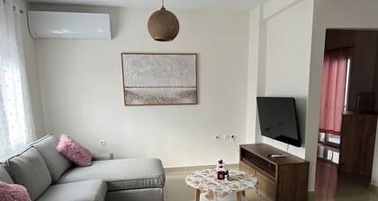 Sweet Home Mitropoleos