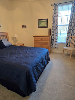 3 quartos, berço de viagem, Wi-Fi, roupa de cama