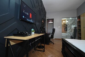 3 chambres, bureau, fer et planche à repasser, Wi-Fi gratuit