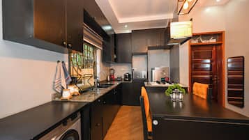 Fridge, microwave, stovetop, electric kettle