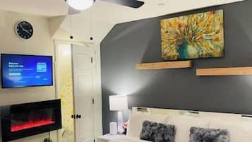 1 chambre, fer et planche Ă repasser, Wi-Fi gratuit, draps fournis