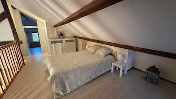 3 chambres, fer et planche à repasser, Wi-Fi gratuit, draps fournis