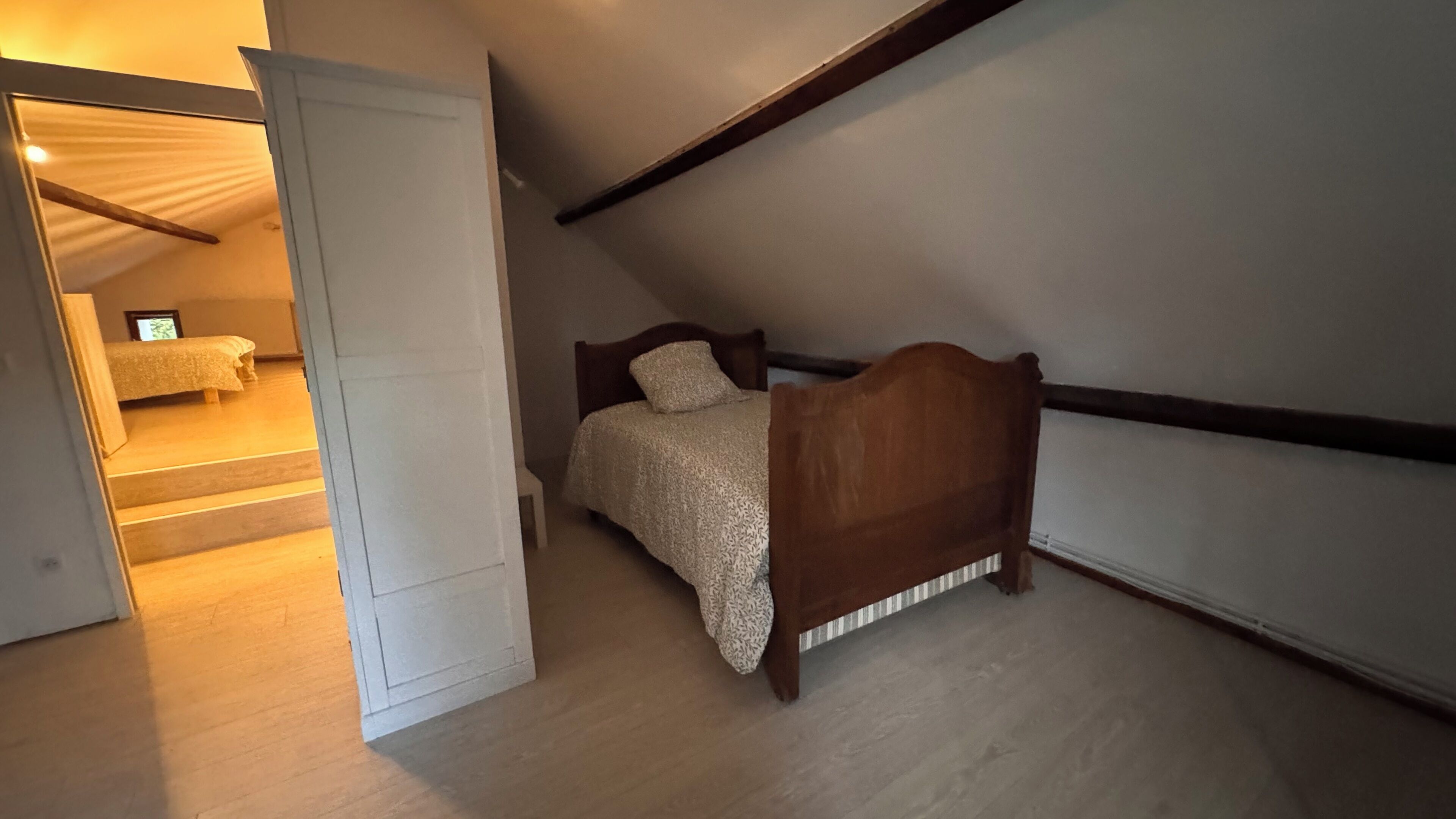 3 chambres, fer et planche à repasser, Wi-Fi gratuit, draps fournis