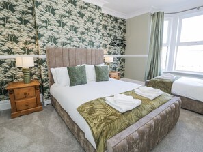 5 Schlafzimmer, individuell dekoriert, individuell eingerichtet