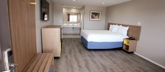 Days Inn by Wyndham Hemet