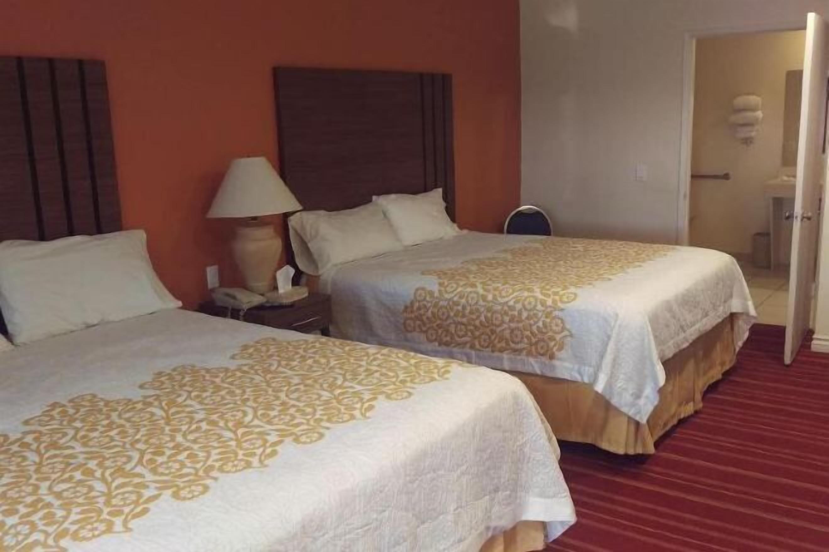 In-room safe, free WiFi