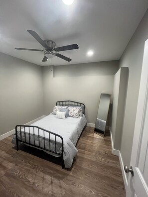 2 habitaciones, cuna de viaje, wifi y ropa de cama