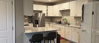 Spacious 2-bedroom apartment near Clemson University and Lake Hartwell.