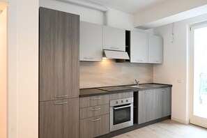 Fridge, oven, dishwasher