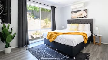 2 bedrooms, iron/ironing board, WiFi, bed sheets
