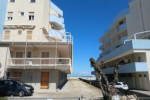 Exterior - CN010 - Cesenatico, large three-room apartment facing the sea with beach (Cesenatico)