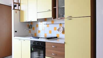 Fridge, oven