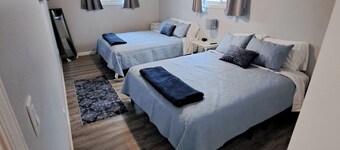 Beautifully remodeled house that sleeps 10 by Lake Erie Fun.