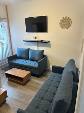 Living area - A newly refurbished house catering for family, friends or work colleagues. (Coventry)