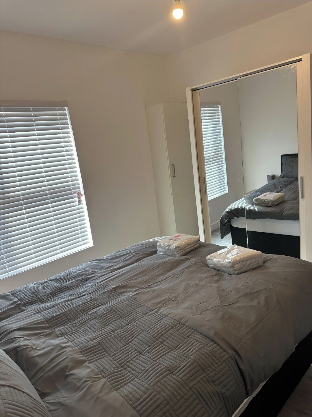 4 quartos, ferros/tábuas de passar roupa, Wi-Fi, roupa de cama