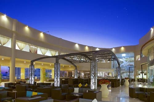 5 bars/lounges, beach bar