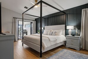 4 bedrooms, iron/ironing board, travel cot, free WiFi