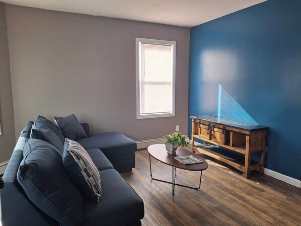 Living area - The Duo-Loft at Mt. Pleasant 2BR, Laundry, Parking (Providence)