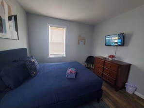 2 bedrooms, WiFi, bed sheets - The Duo-Loft at Mt. Pleasant 2BR, Laundry, Parking (Providence)