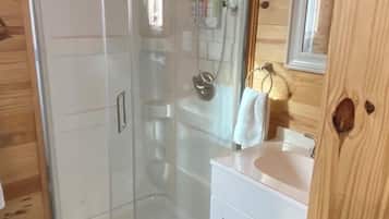 Towels, soap, shampoo, toilet paper