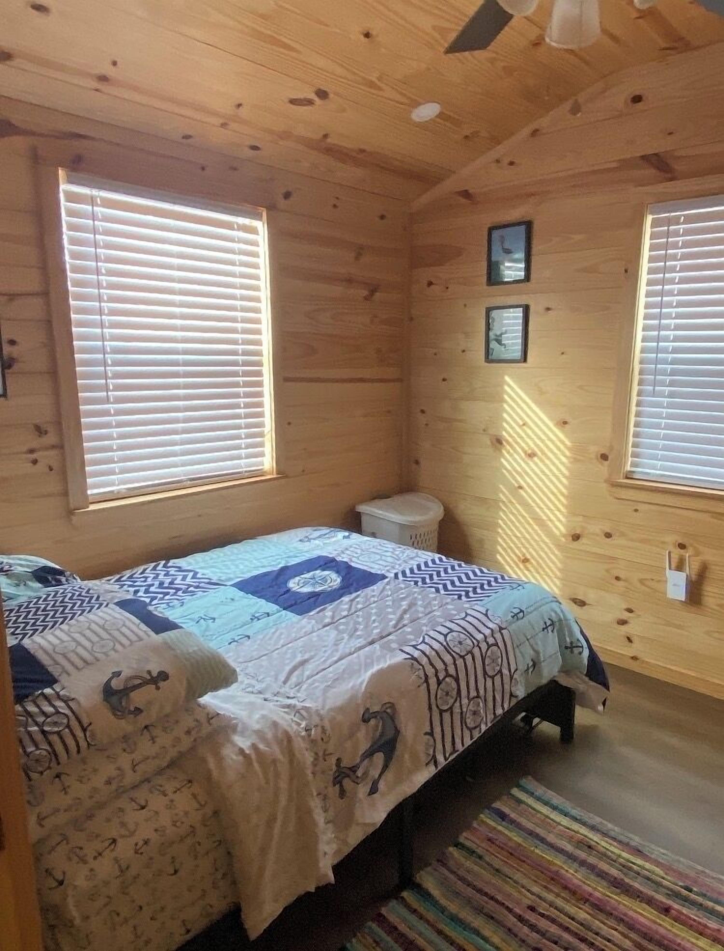 1 多间卧室、免费 WiFi、床单