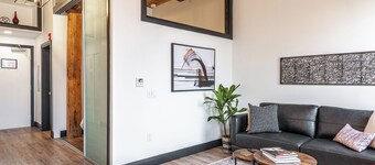 Modern loft with rustic character steps to downtown Stratford