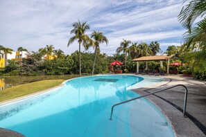 Piscine extérieure