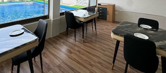 Barima Royal Hotel & Apartment