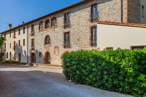 Exterior - Apartment 'Ilaria' with Shared Pool, Wi-Fi and Air Conditioning (Campiglia Marittima)