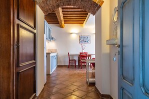 Interior - Apartment 'Borgo La Contessa - Leopoldo' with Shared Pool, Wi-Fi and Air Conditioning (Campiglia Marittima)
