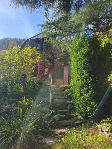 Maison de vacances "La Cardabelle" – Retraite nature à Bonac-Irazein, jardin privé, vue montagnes