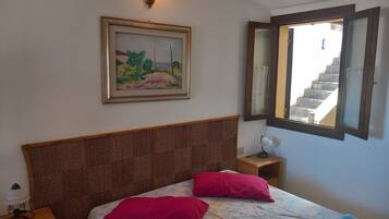 1 bedroom, iron/ironing board, bed sheets