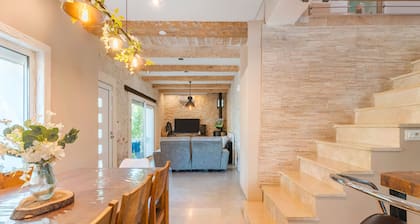 Villa 'Aix En Provence' with Private Terrace, Wi-Fi and Air Conditioning