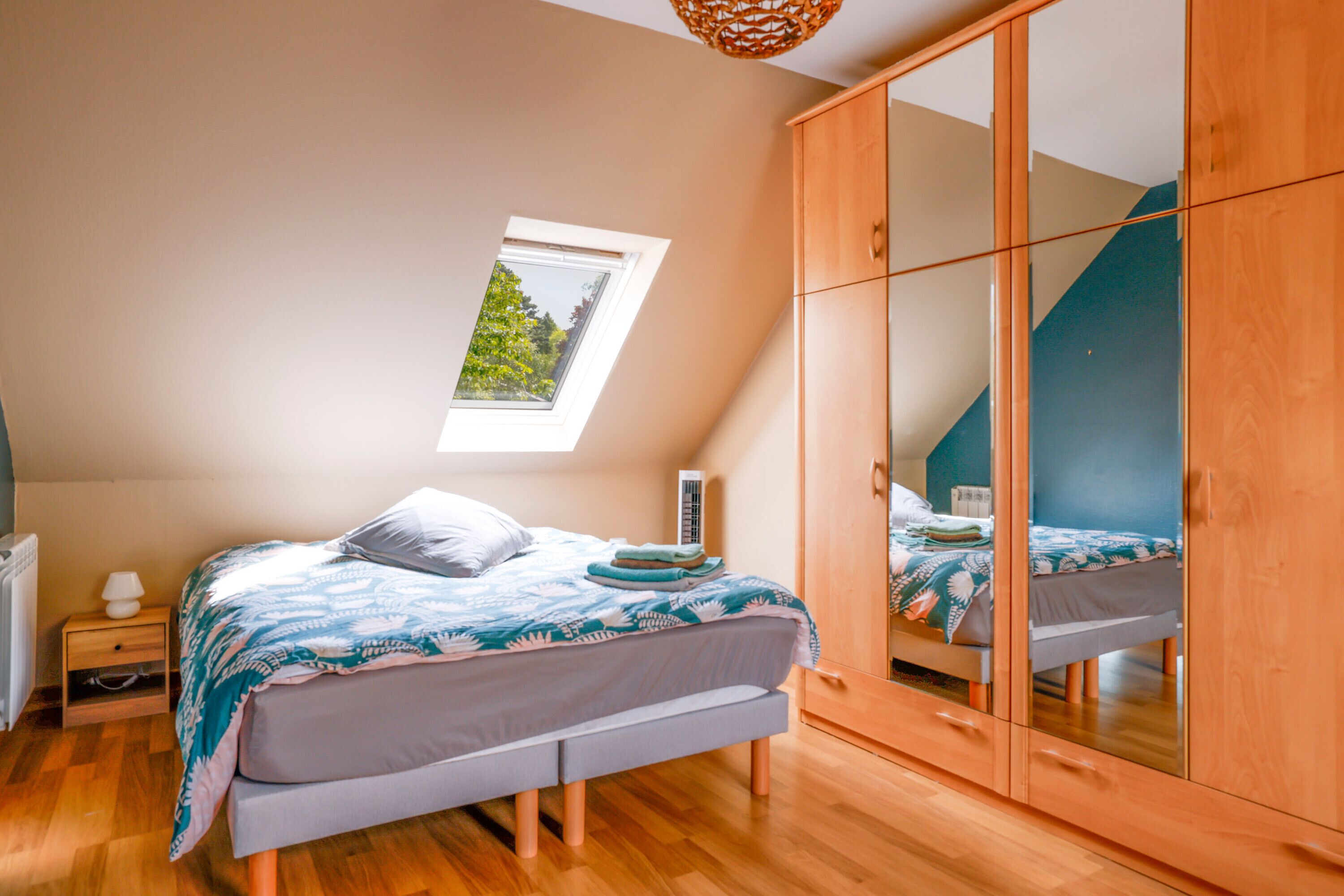 3 chambres, fer et planche à repasser, Wi-Fi gratuit, draps fournis