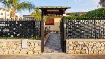 Enceinte de lâhĂ©bergement