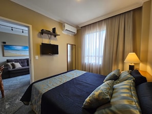 1 bedroom, in-room safe, desk, iron/ironing board