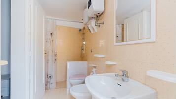 Een douche, een haardroger