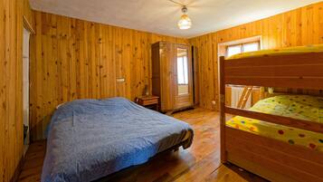 2 soveværelser, strygejern/strygebræt, gratis Wi-Fi