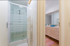 Dusche, Haartrockner