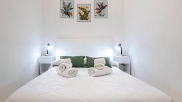 1 slaapkamer, een strijkplank/strijkijzer, gratis wifi, beddengoed