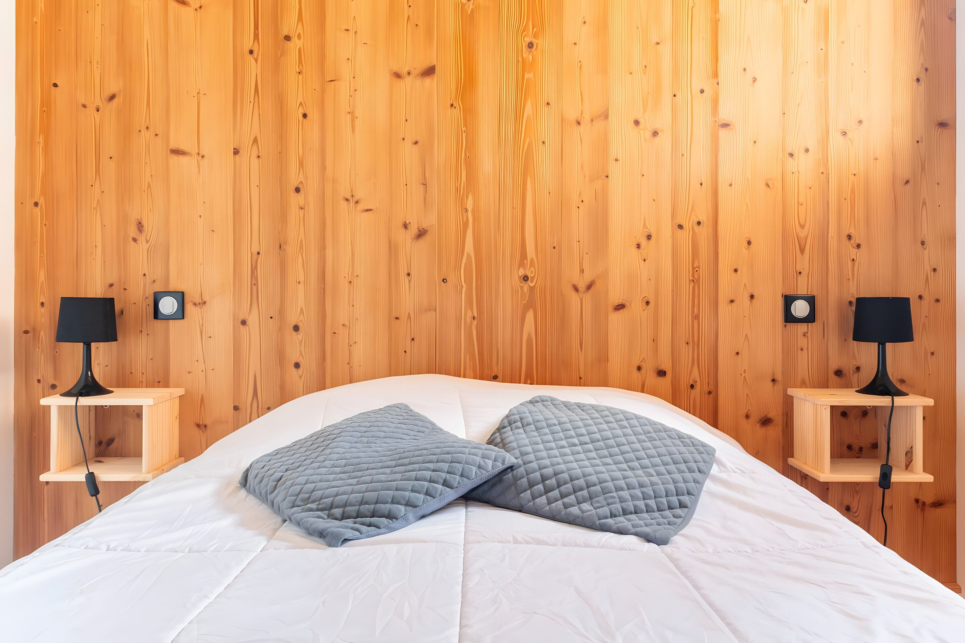 5 Schlafzimmer, Bügeleisen/Bügelbrett, kostenloses WLAN, Bettwäsche