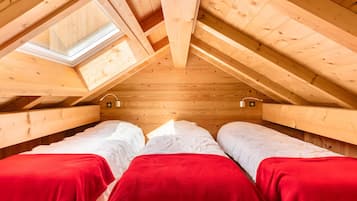 5 Schlafzimmer, Bügeleisen/Bügelbrett, kostenloses WLAN, Bettwäsche