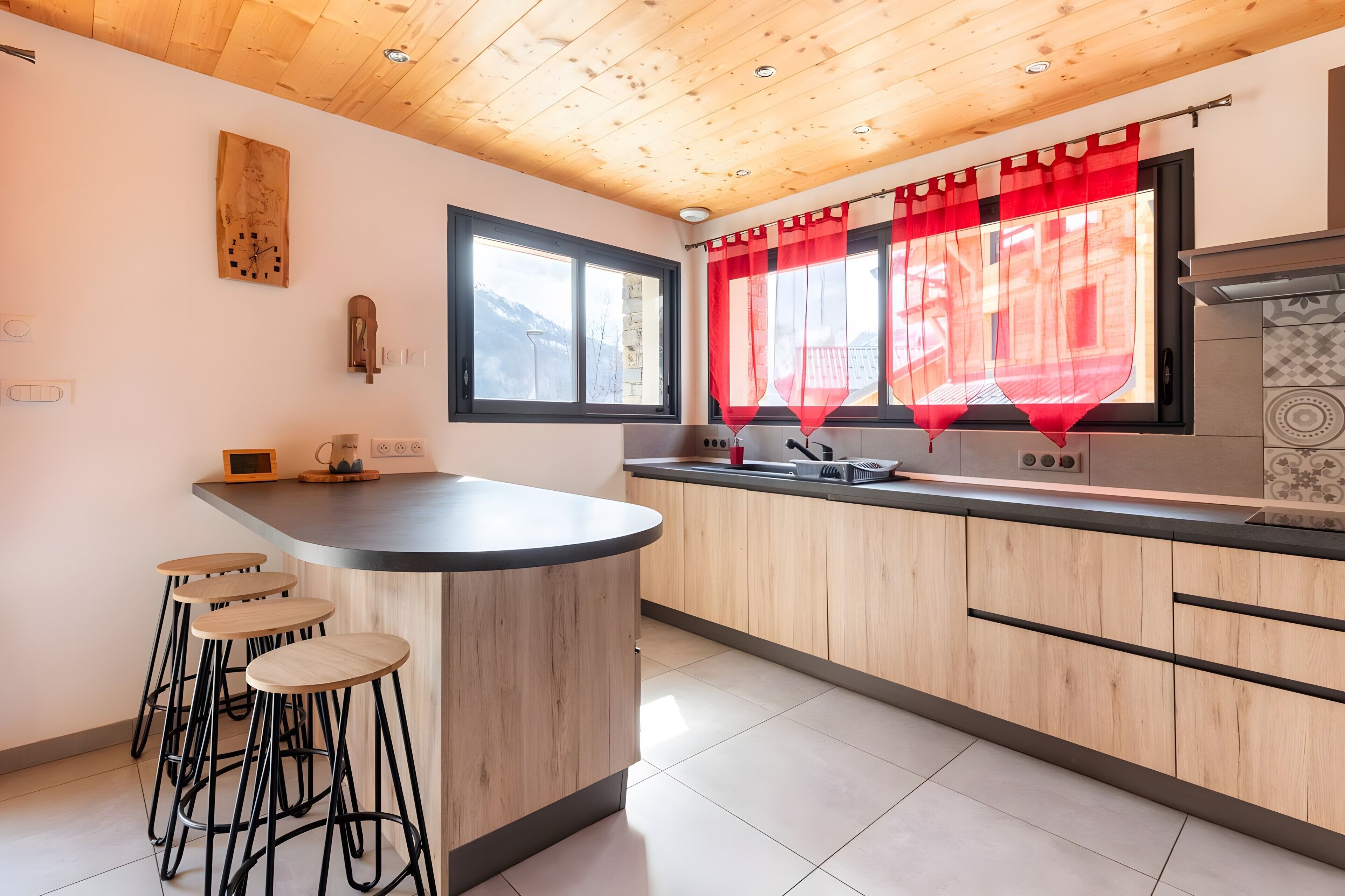 Kühlschrank, Mikrowelle, Geschirrspüler