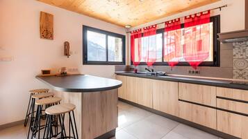 Kühlschrank, Mikrowelle, Geschirrspüler