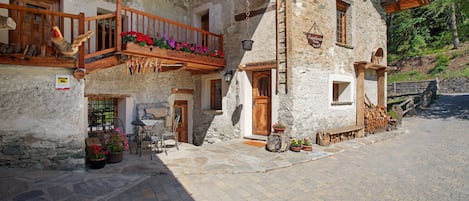 Exterior