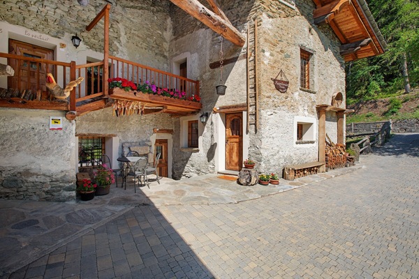 Esterni