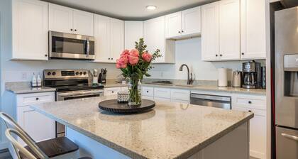 Cozy Contemporary River's Edge Retreat